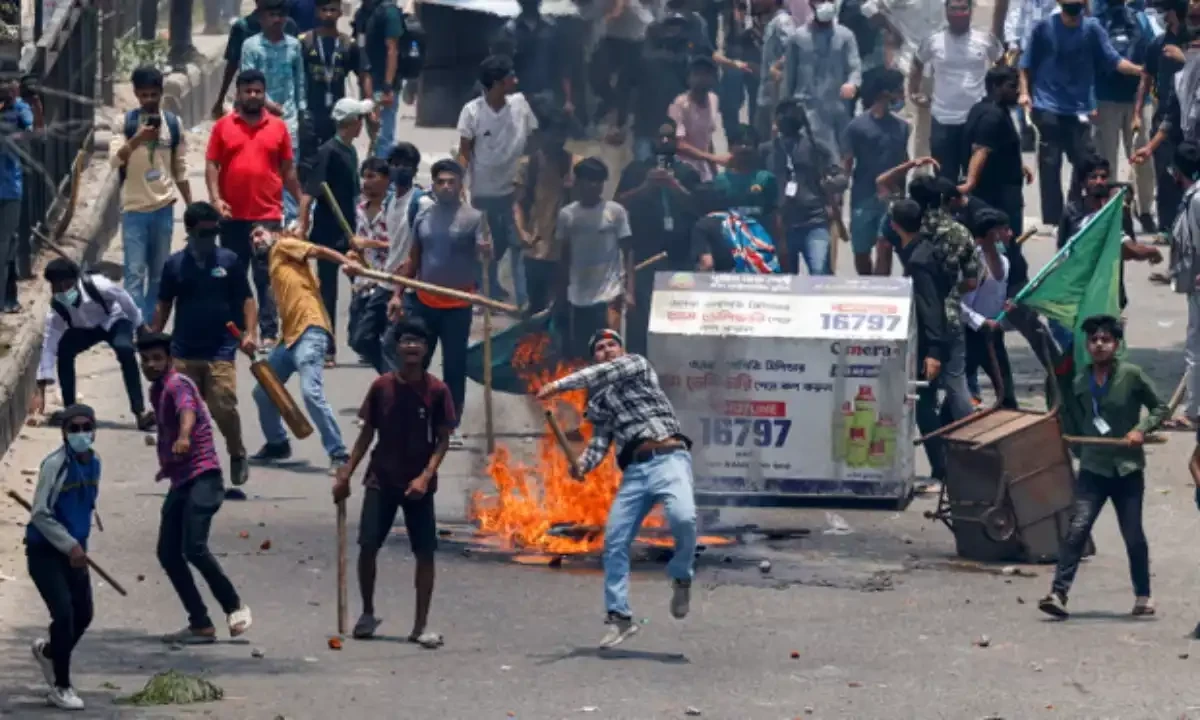 بنگلہ دیش میں طلبہ کے احتجاج میں شدت، کرفیو نافذ، فوج طلب کر لی گئی