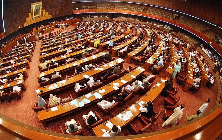 قومی اسمبلی: وفاقی بجٹ میں کثرت رائے سے منظور، اپوزیشن کی تمام تجاویز مسترد