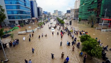 مون سون اسپیل نے کراچی کو گھیر لیا، شہر بھر میں تیز ہواؤں کیساتھ بارش شروع