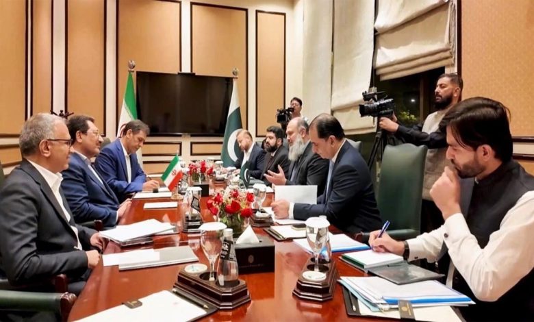 پاکستان-ایران اقتصادی تعاون کا نیا دور شروع، دوطرفہ تجارت میں تیزی کی توقع